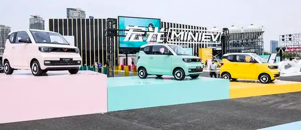 五菱宏光MINI销售点，微型电动车新纪元的探索